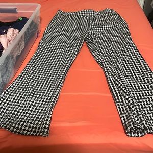 Houndstooth Flared leg pants